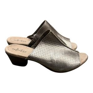 Clark’s Collection Women's Silver/ Taupe Mules Size 8.5